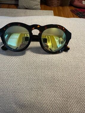 Diff Eyewear Dime Tortoiseshell Round Sunglasses with Yellow Mirrored Lenses